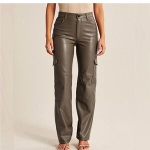 Abercrombie & Fitch Olive Cargo Straight Leg Leather Pants. Size 6.